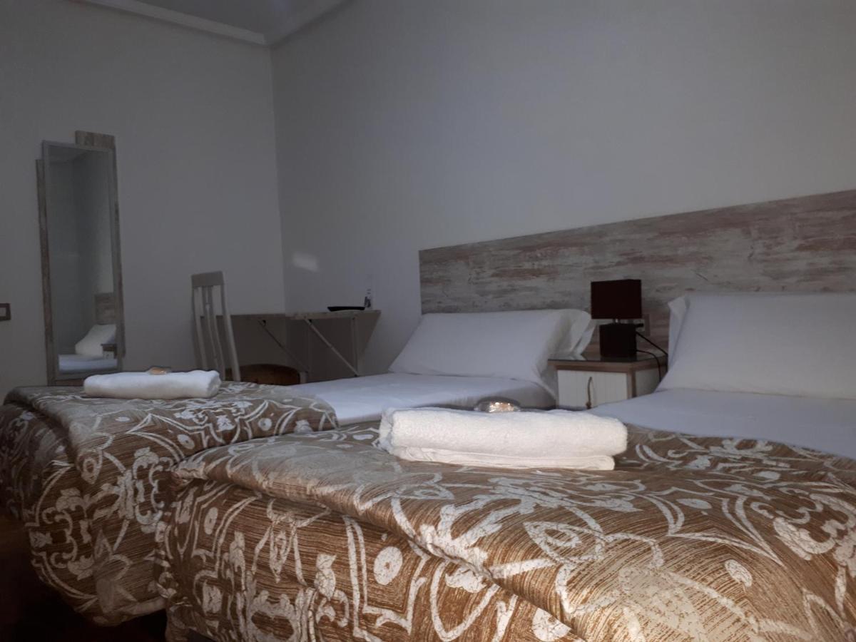 Pension Saint Mateo Logroño Extérieur photo